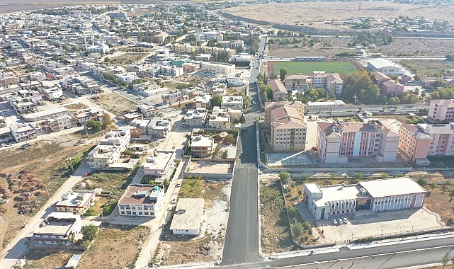 Harran’da sıcak asfalt çalışmaları devam ediyor