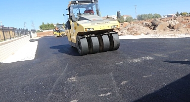 Hürriyet mahallesinde asfalt çalışmaları devam ediyor