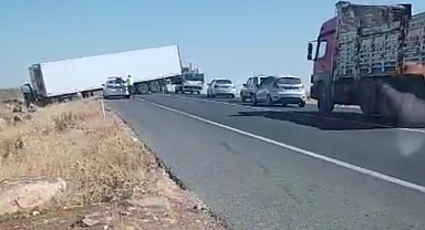 Ölüm yolunda tır kontrolden çıktı!