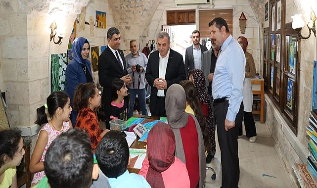 Sanat sokağında sanatsal faaliyetler devam ediyor