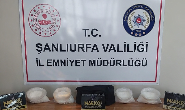 Şanlıurfa'da durdurulan araçta uyuşturucu ele geçirildi