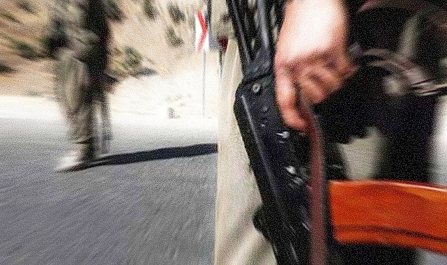 Sınırdan geçmeye çalışan YPG'li yakalandı