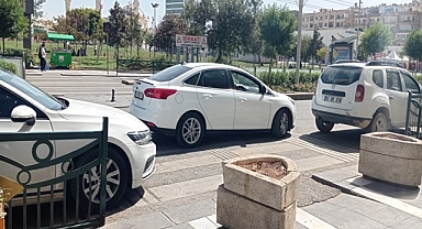 Sorumsuz sürücü yaya geçidini işgal etti