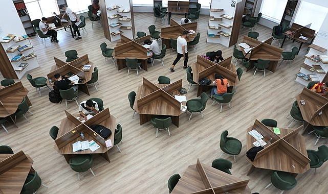 Büyükşehir’den gençlerin eğitimine tam destek