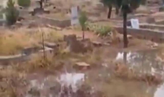 Ceylanpınar ilçesinde mezarlık sular altında kaldı 
