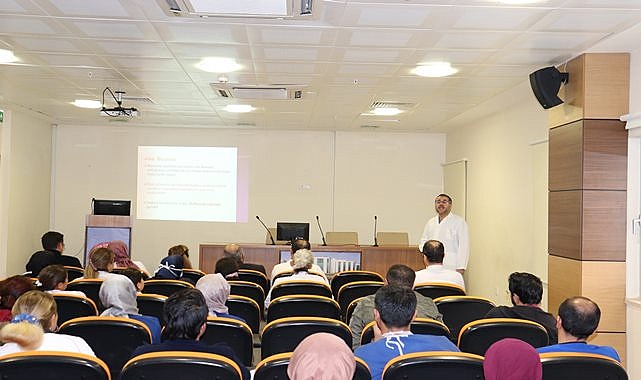 Dr. Öğr. Üyesi Ceylan 'Gereksiz antibiyotik kullanımı vücudu dirençsizleştiriyor'