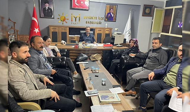 İYİ Parti Eyyübiye İlçe Teşkilatı Başkan Keskinbıçak başkanlığında toplandı