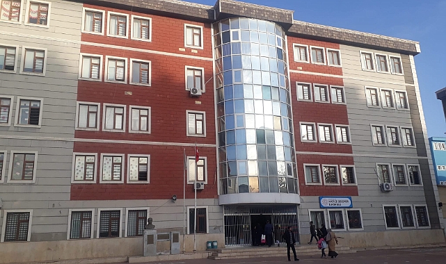 Öğrenci velileri tepki göstermişti! Okulun o sorunu giderildi