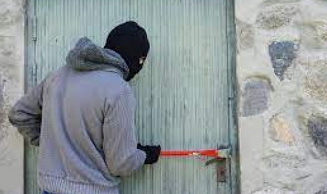 Şanlıurfa’da 400 bin lira değerinde fıstık çalındı