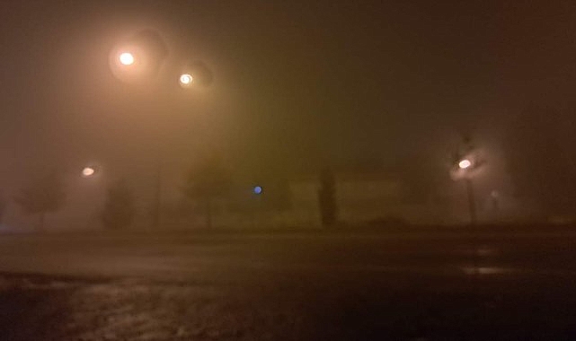 Şanlıurfa'da gece saatlerinde sis etkili oldu
