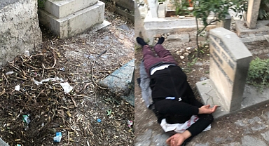 Şanlıurfa'da mezarlıkta yürek sızlatan görüntü!