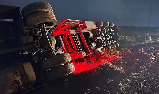 Suruç yolunda yine kaza! Tır şarampole devrildi