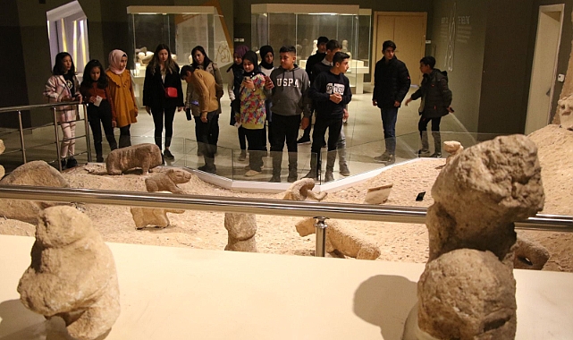 Tarihi yerinden öğrendiler