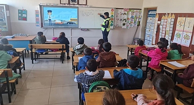 Urfa'nın birçok ilçesinde öğrencilere trafik eğitimi verildi