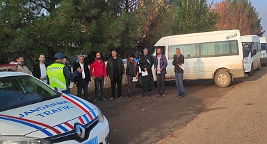 Akçakale'de öğrenci servisleri denetlendi