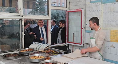 Başkan Beyazgül taleplerin çözümünü sahada gerçekleştiriyor 