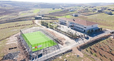 Eyyübiye'ye yapılacak 20 halı sahadan 5'i tamamlandı