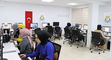 Haliliye Belediyesi’nin açtığı bilgisayar kursuna yoğun ilgi sürüyor