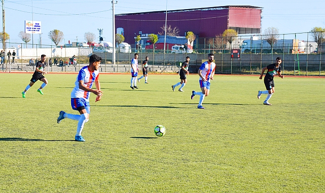 Hilvan Belediyespor - Suruç Gençlikspor berabere kaldı