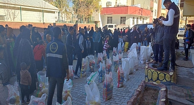 İhtiyaç sahibi ailelere gıda yardımı