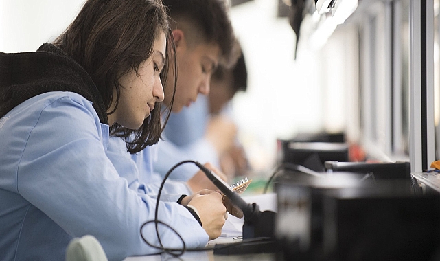 Meslek Liselerinden yeni rekor!