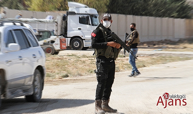 Polis aracına saldırı!