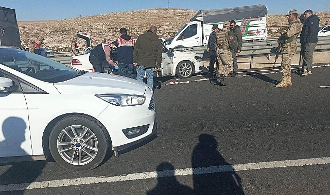 Şanlıurfa'da bir araca silahlı saldırı! Ölü ve yaralılar var