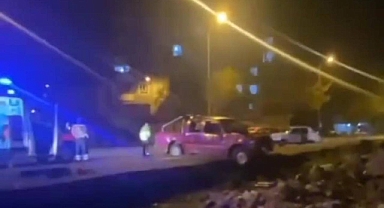 Şanlıurfa'da iki araç çarpıştı! Yaralılar var