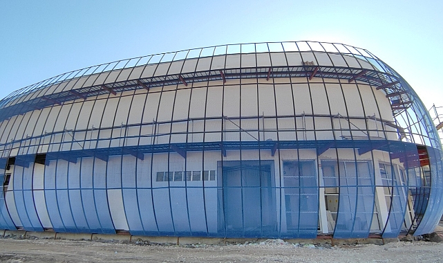 Şanlıurfa'da inşaatı devam eden bilim merkezi hızla yükseliyor