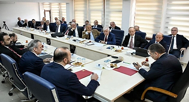 Türkiye'nin ilaç sorunu masaya yatırıldı