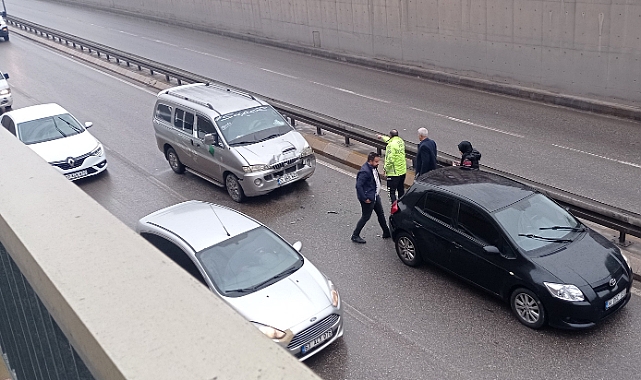 Uçaksavar kavşağında trafik kazası