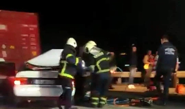 Urfa'da feci kaza! Araç ezildi