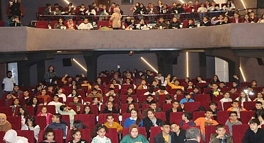 Urfalı öğrenciler dijital sinemada buluştu