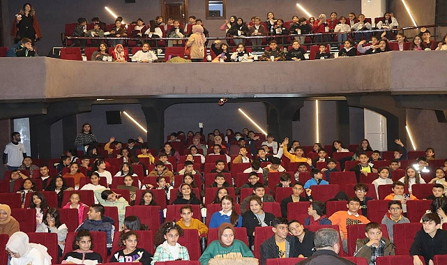 Urfalı öğrenciler dijital sinemada buluştu