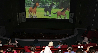 180 bin öğrenci sinema ile buluştu