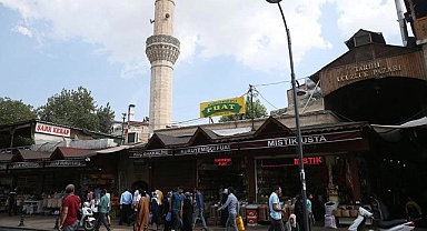 Ahmet Atış: Esnafa kepenk indirttiler