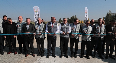 Başkan Beyazgül: Ömürlük çelik hasırlı beton yollar yapıyoruz