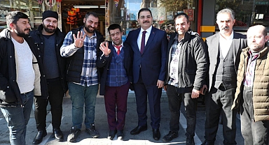 Başkan Canpolat, mahalle gezilerine devam ediyor