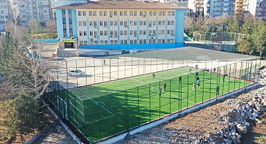 Esentepe'de gençler semt sahasına kavuştu