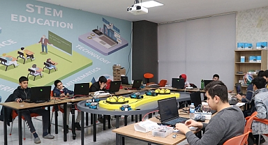 Geleceğin yazılımcılarına temel eğitim Karaköprü’de veriliyor