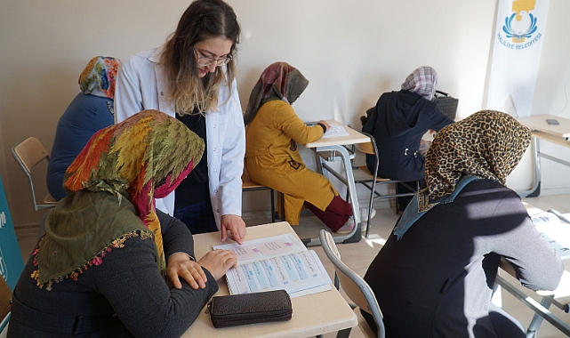Haliliye Belediyesi ile kadınlar okuma yazma öğreniyor