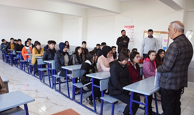 Hilvan Belediyesi’nden eğitim kaynakları desteği