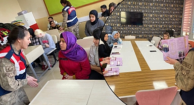 Jandarmadan görme engelli okuluna ziyaret 