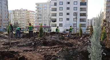 Karaköprü'ye yeni yeşil alanlar kazandırılıyor