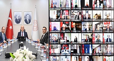 Öğrencilere ücretsiz yemek verilmesi için toplandılar