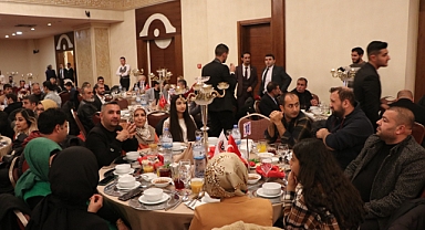 Şanlıurfa'da gazeteciler kendi günlerinde doyasıya eğlendi