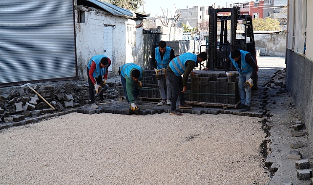 Sırrın Mahallesi'nde yollar yenileniyor