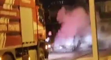 Urfa'da park halindeki araç alev aldı