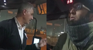 Urfa'da Suriyeli şahıs motosikleti ile halk otobüsünün önünü kesti