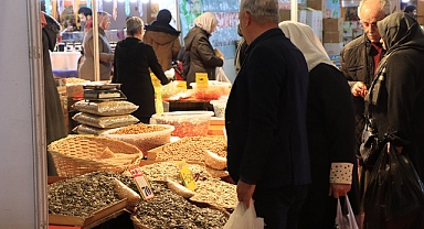 Urfa’da yöresel ürünler ve hediyelik eşya fuarı devam ediyor